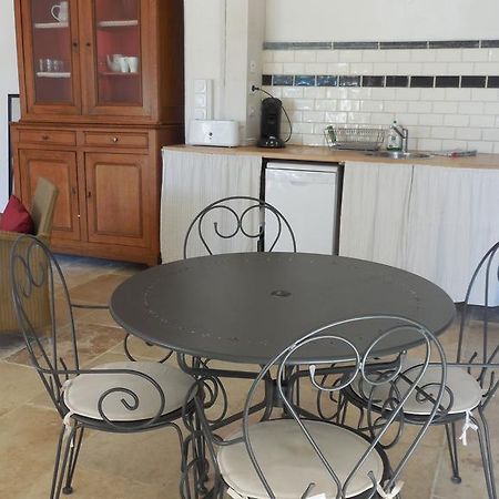 Domaine De Rochegude Villa Avignon Ruang foto