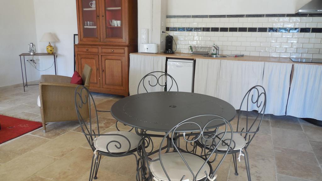Domaine De Rochegude Villa Avignon Ruang foto