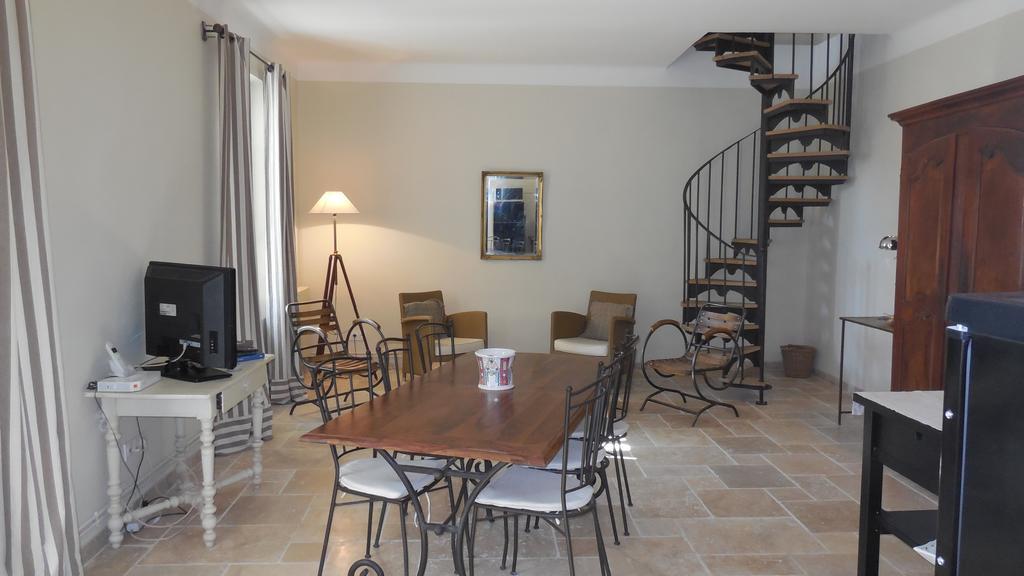 Domaine De Rochegude Villa Avignon Ruang foto